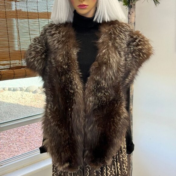 Vintage~Beautiful Fox Fur Shawl Collar Stole Capelet Cape Wrap~OSFM - Picture 1 of 3